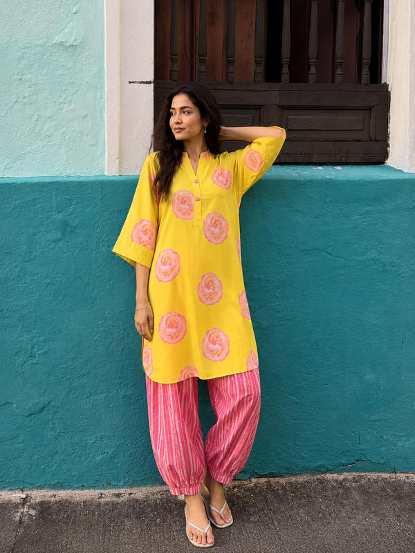 Gulabo Sitabo Printed Kurta Set