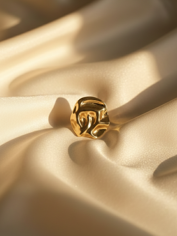 The Round Embossed Ring