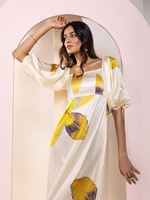 Daisy Printed Maxi Dress